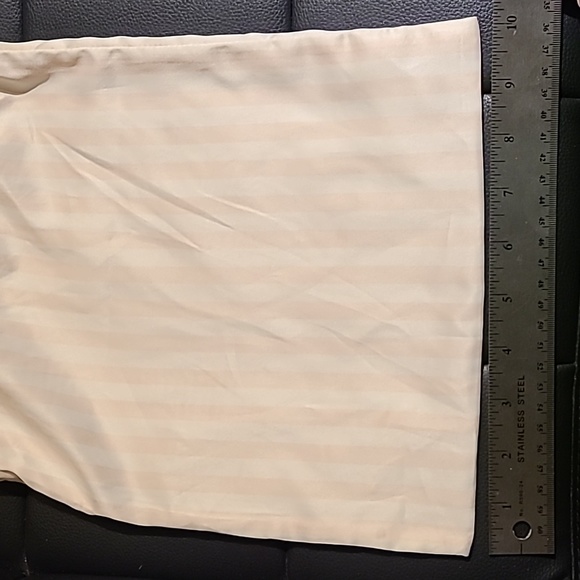 *closet clearout* 2/$20 NWOT Victoria Secret classic dust bag - Picture 3 of 4